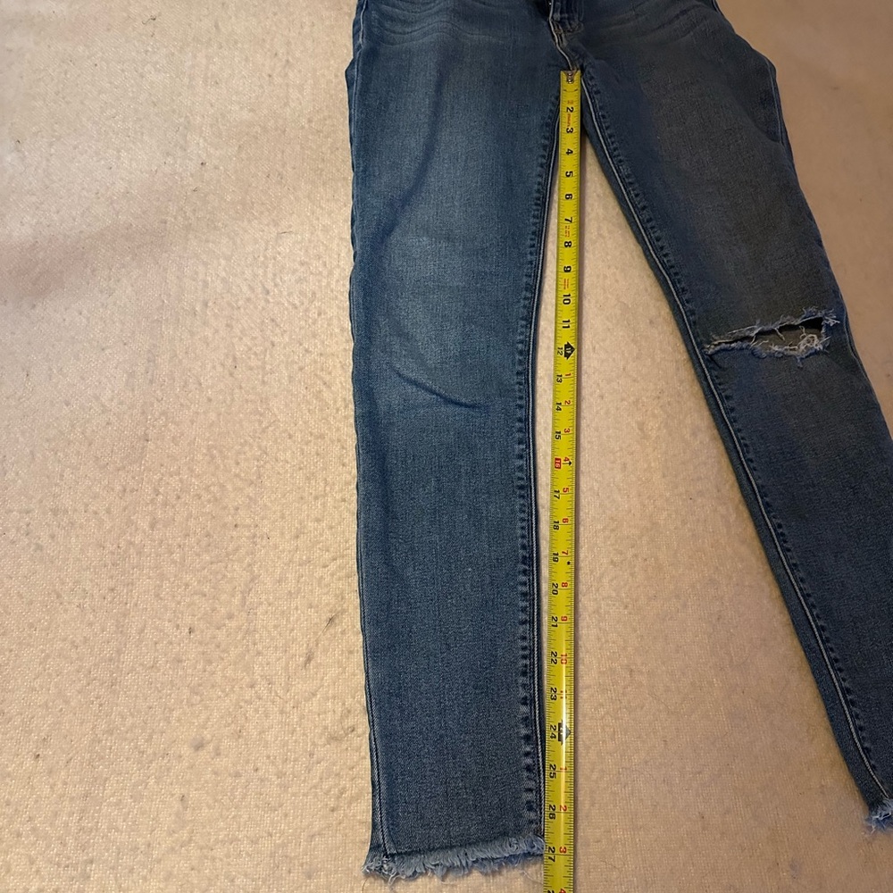 Hudson Distressed Barbara Super Skinny Jeans Size 24 - Picture 8 of 12